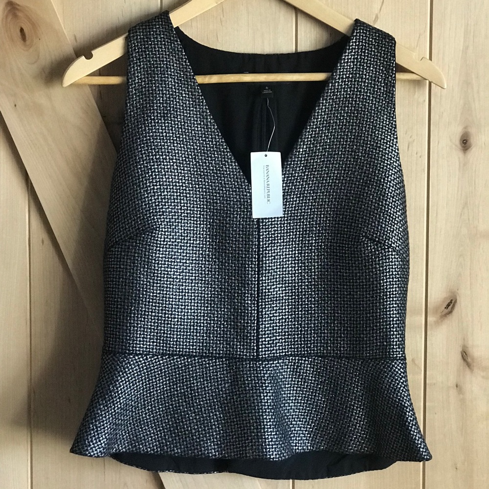 Banana Republic V neck Tops